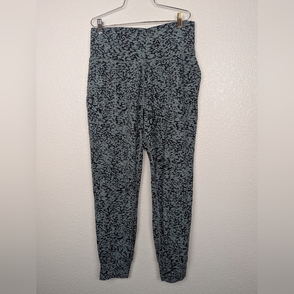 Athleta Salutation Jogger Pants Blue Pattern - Picture 1 of 5